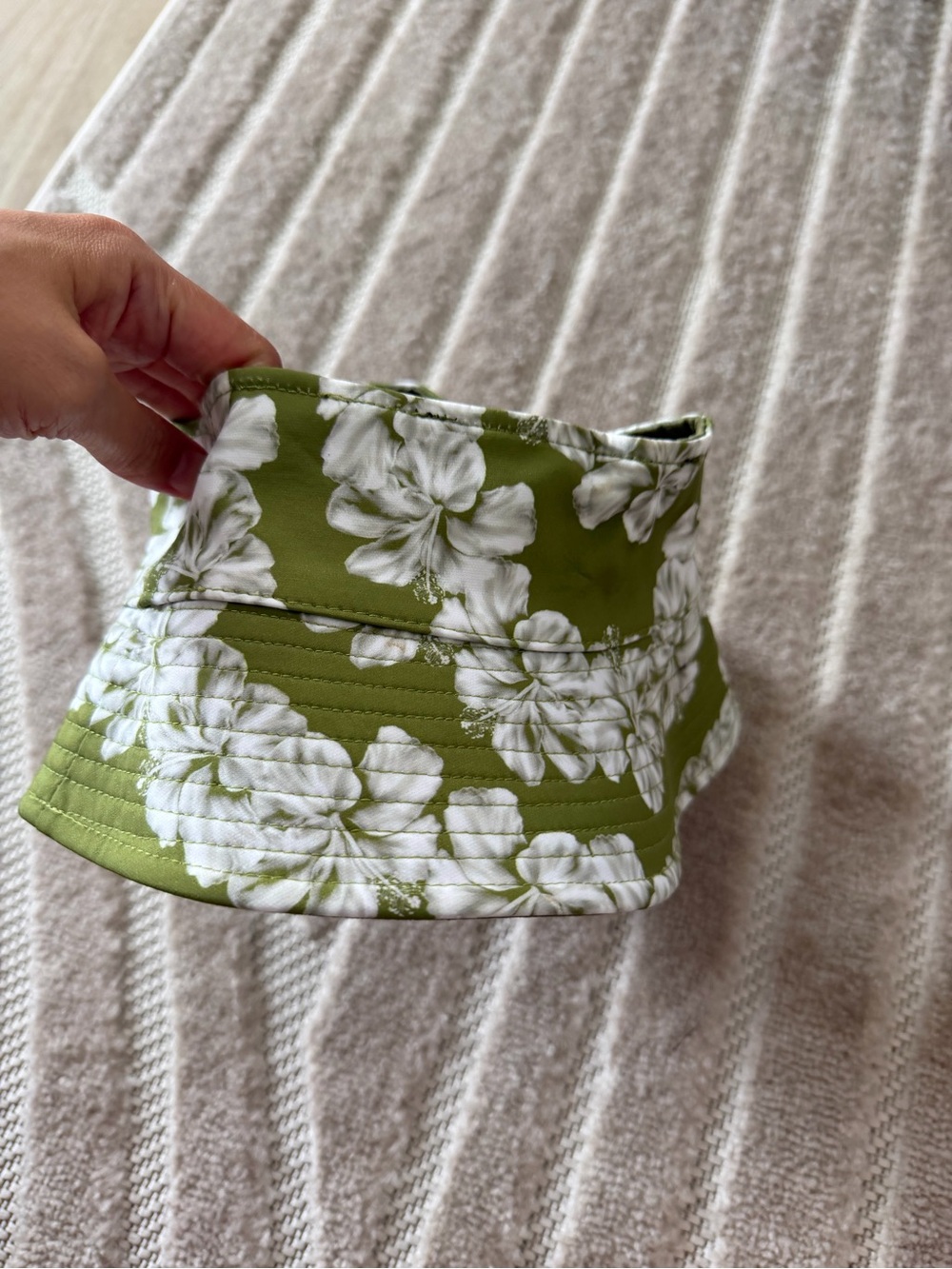 Aloha de Mele green tropical hibiscus reversible hat beach  Hawaii - Picture 5 of 8
